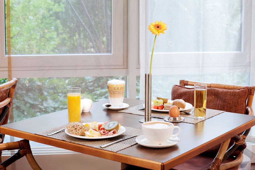 Hotel Nh Berlin Kreuzberg Restaurant foto